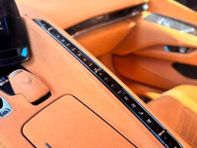 CORVETTE C8 – 12