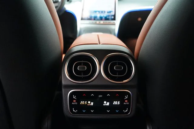 MERCEDES-BENZ C 220 – 17
