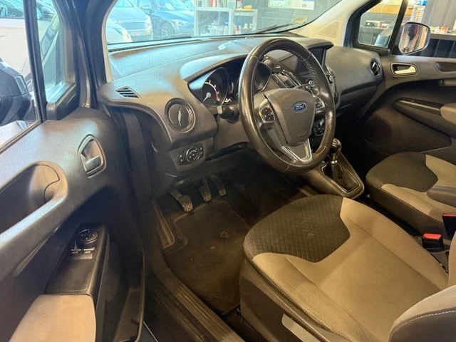 Ford Tourneo Courier – 9