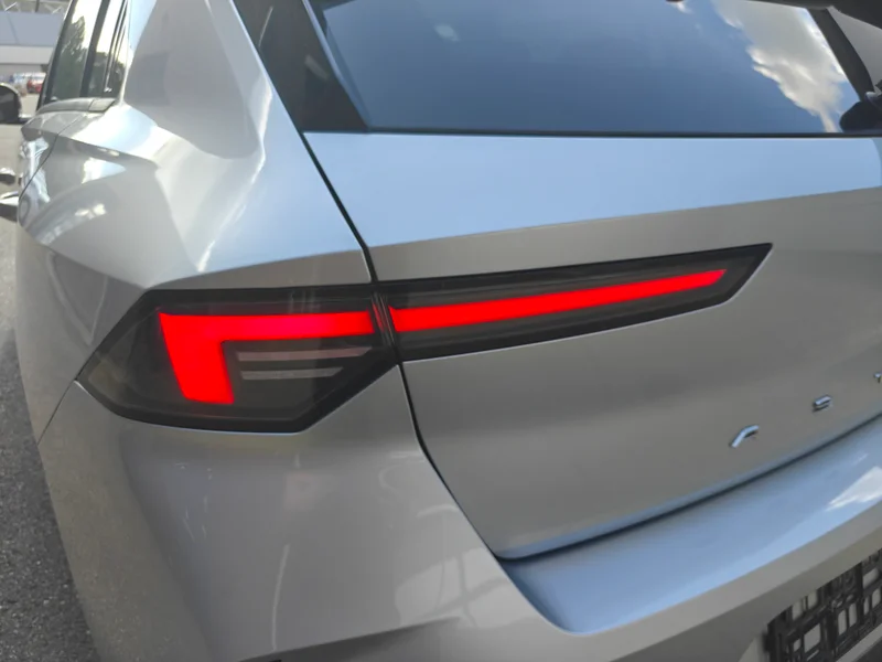 Opel Astra, 5-Türer, Elegance, 1.2 Turbo – 7