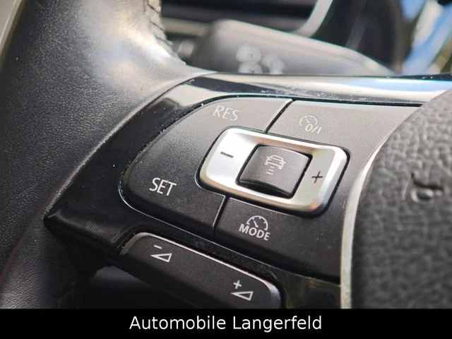 Volkswagen Golf – 17