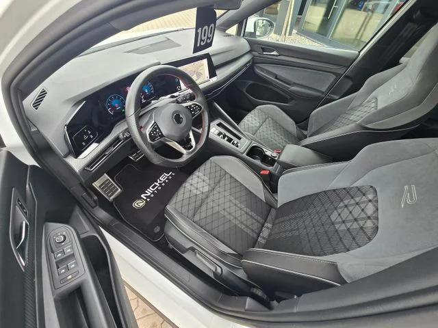 Volkswagen Golf – 21