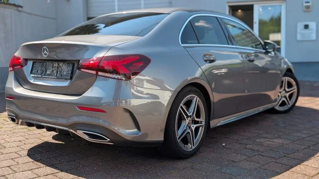 MERCEDES-BENZ A 200 – 5