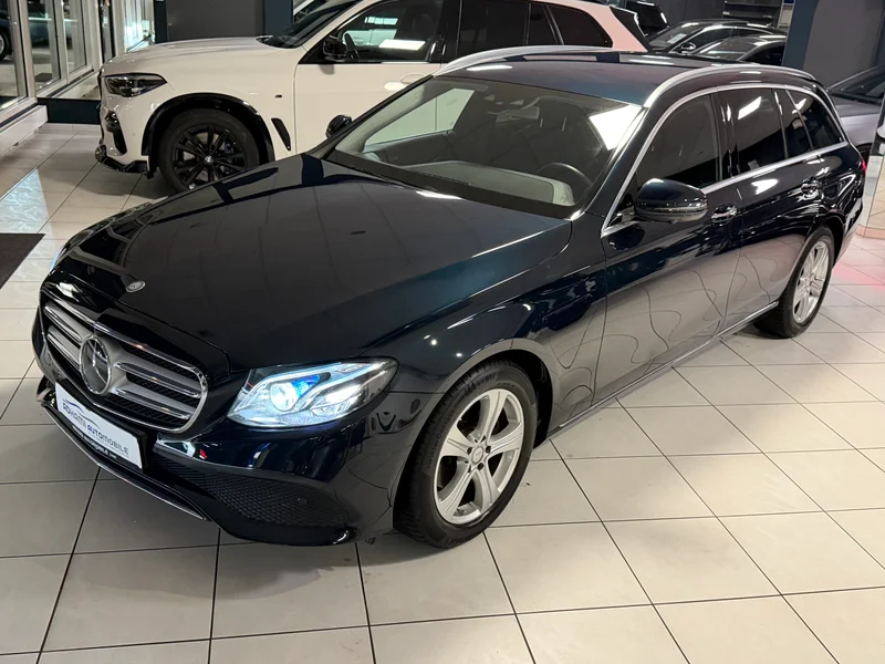 Mercedes-Benz E 220