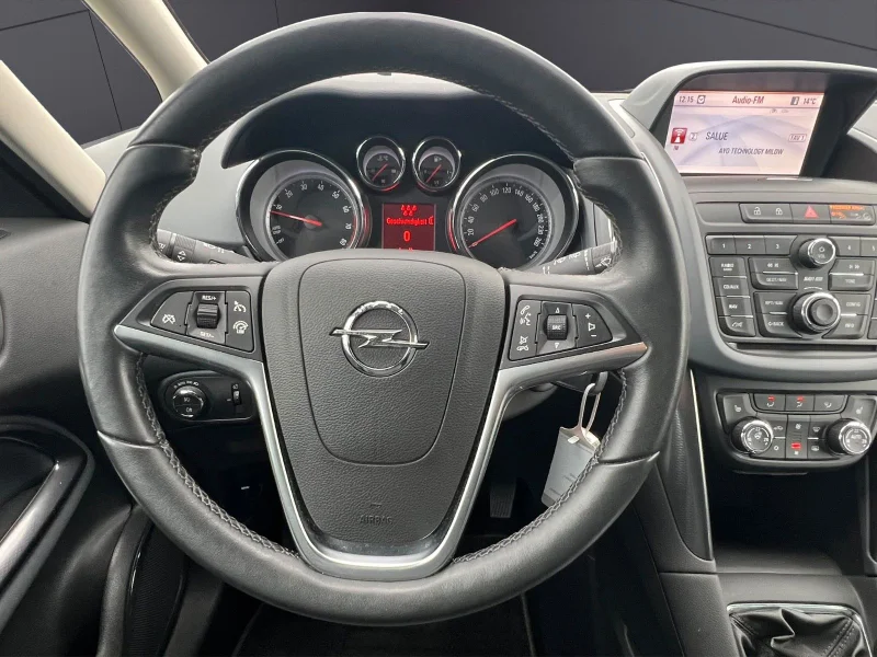 Opel Zafira – 10