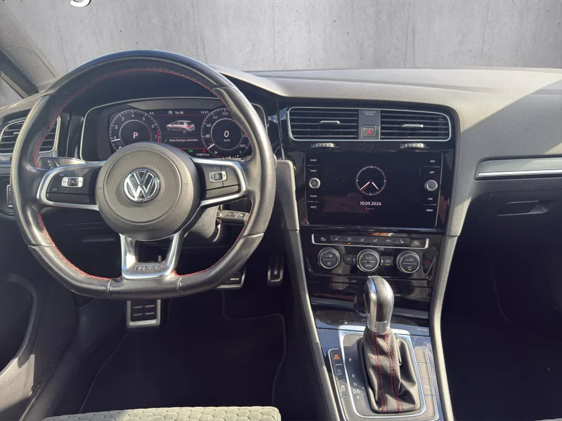 Volkswagen Golf – 13