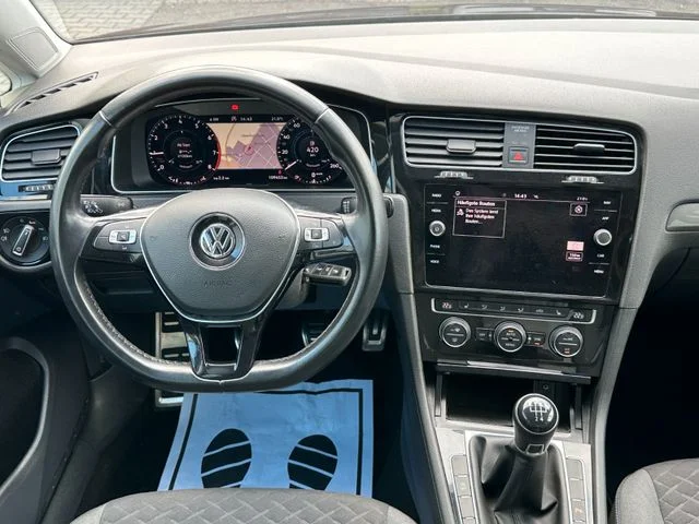 VW Golf – 13