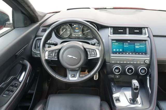 JAGUAR E-Pace – 18