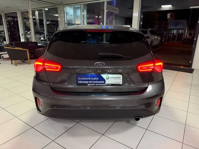 Ford Focus – 6