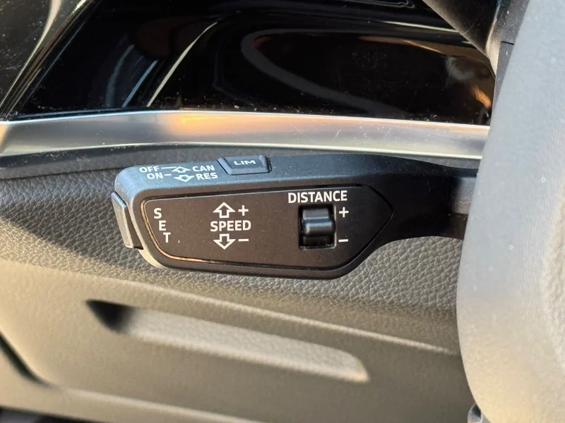 Audi Q3 – 18