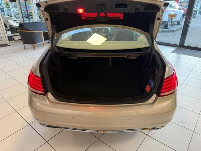 Mercedes-Benz E 220 – 24