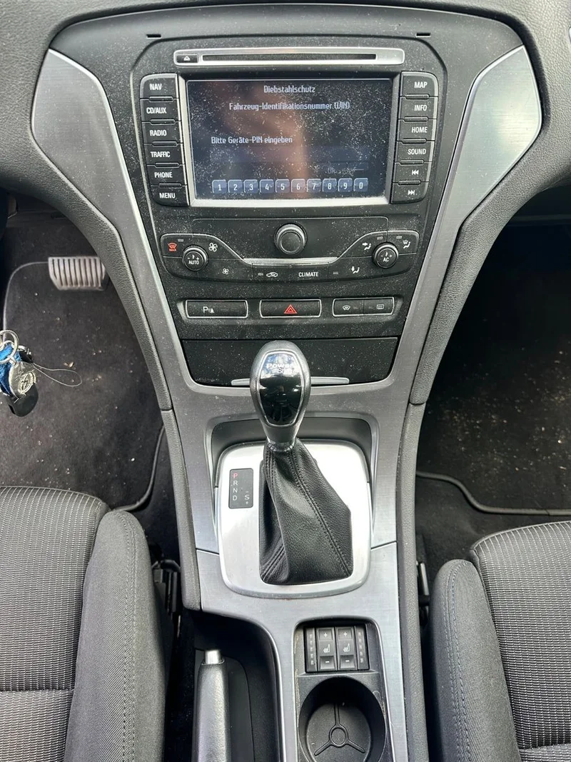 Ford Mondeo – 17
