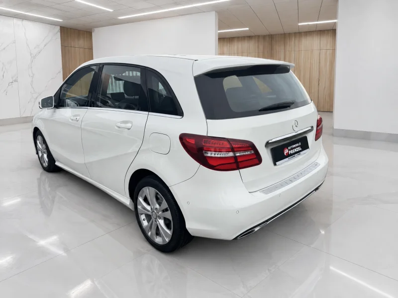 Mercedes-Benz B 220 – 3