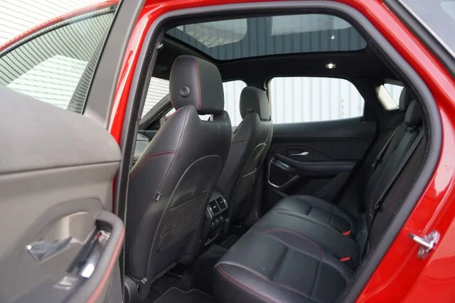 JAGUAR E-Pace – 16