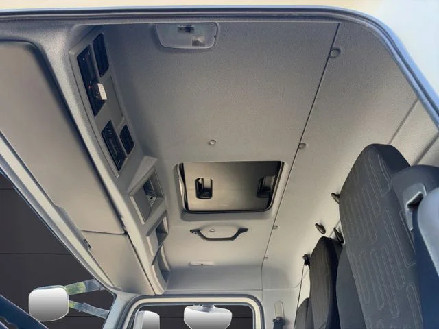 Mercedes-Benz Atego Abschleppwagen Klima Tempomat nur 69 Tkm – 12