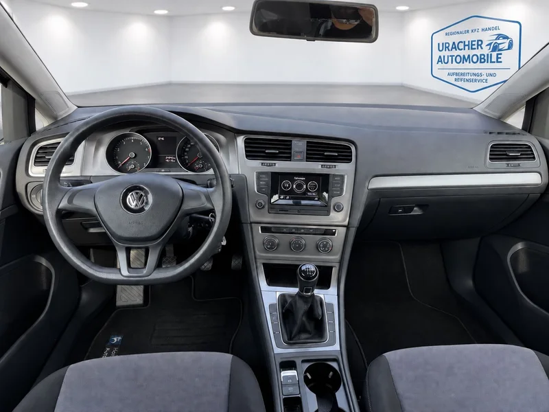 Volkswagen Golf – 14
