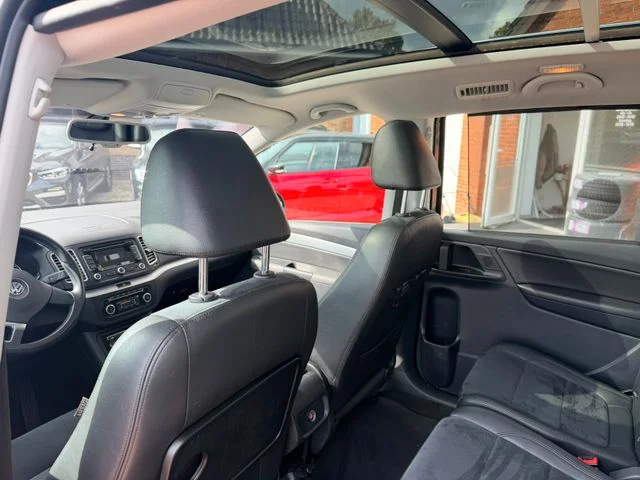VW Sharan – 17