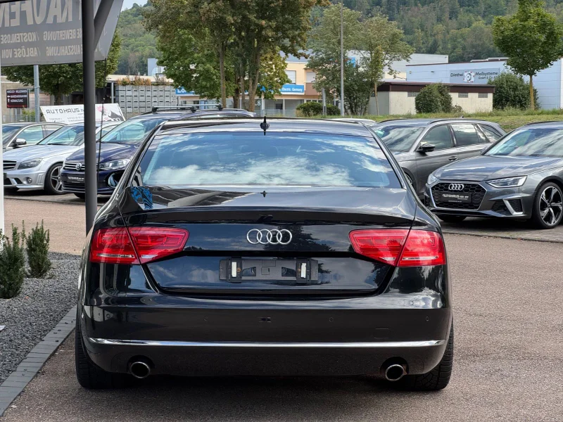 Audi A8 – 6