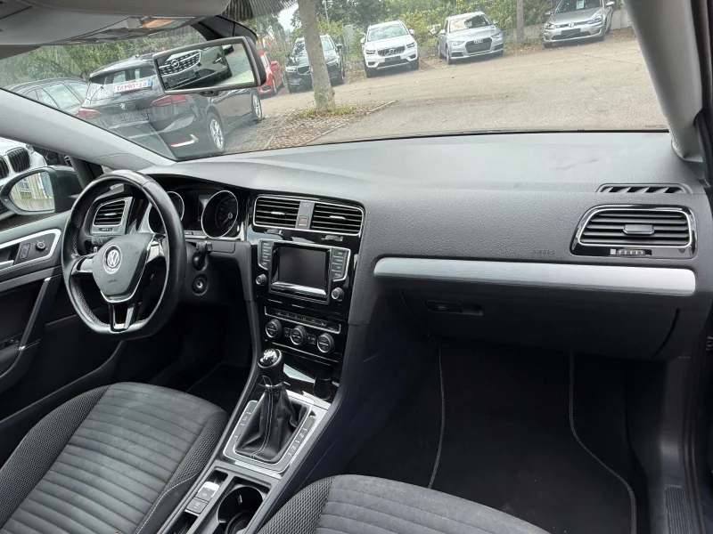 Volkswagen Golf – 21