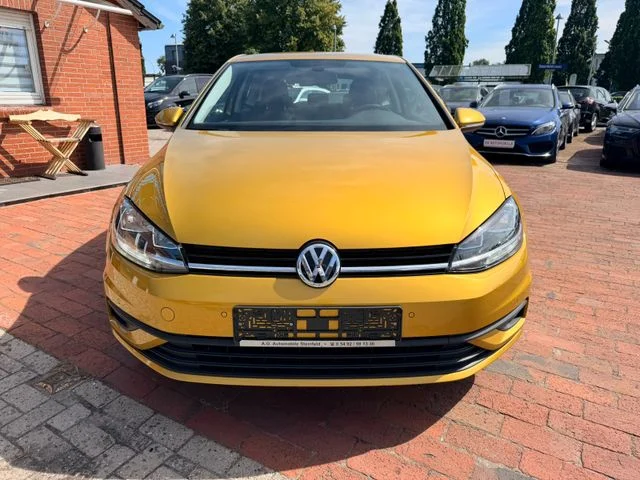 VW Golf – 10