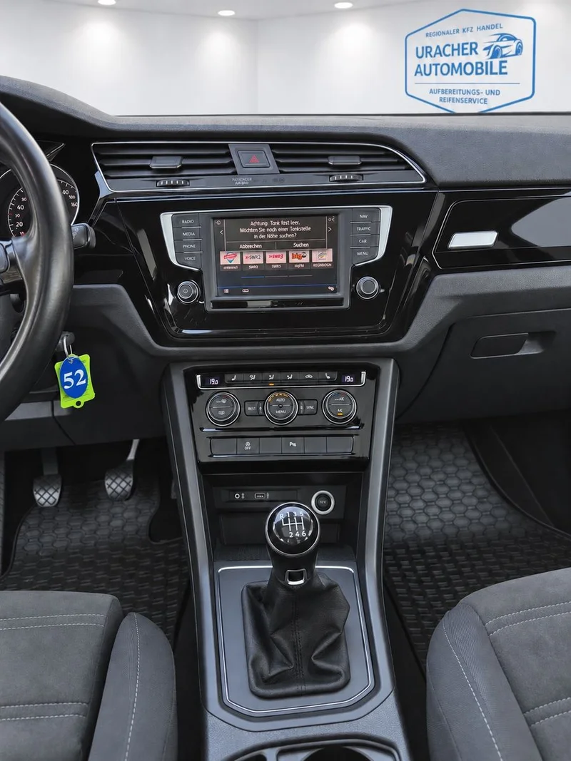 Volkswagen Touran – 12