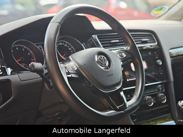 Volkswagen Golf – 14
