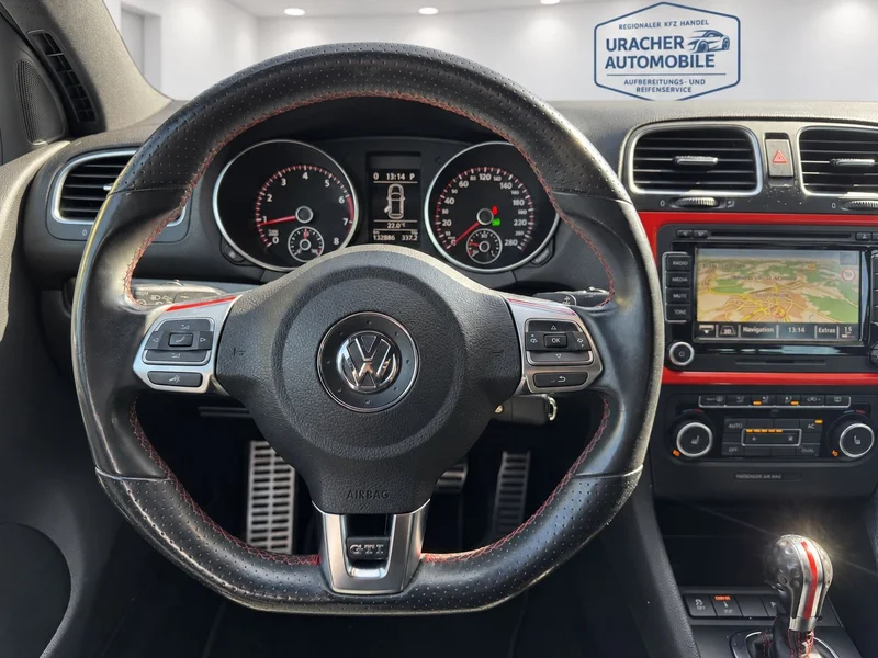 Volkswagen Golf – 12