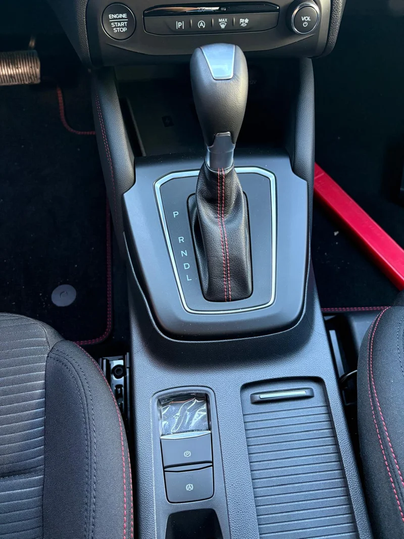 Ford Focus ST Line X 1.0 7AT – 17