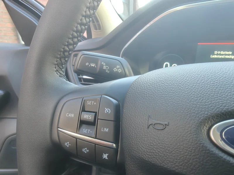 Ford Focus Turnier Active X 1.0 7AT – 27