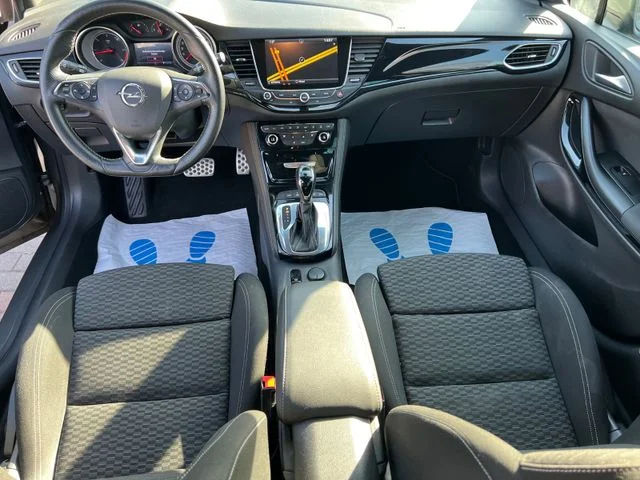 Opel Astra – 9