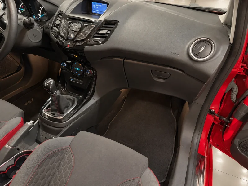 Ford Fiesta – 8