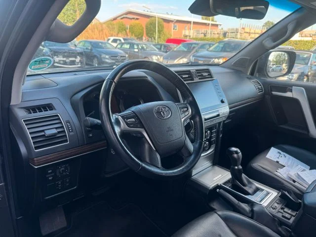 TOYOTA Land Cruiser – 14