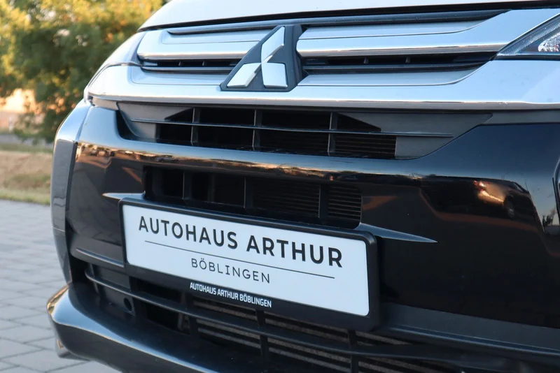 Mitsubishi Outlander – 3
