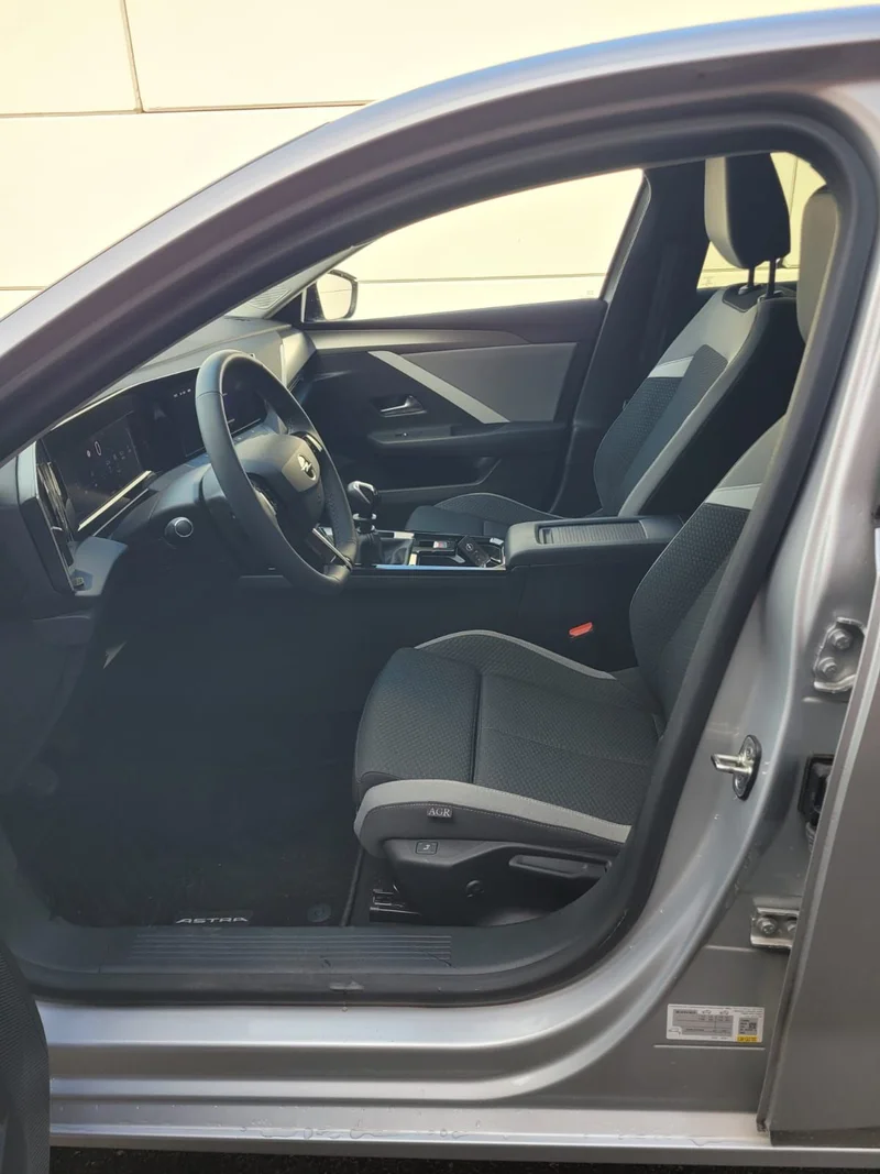 Opel Astra ST 1.2 Turbo Edition EU – 4
