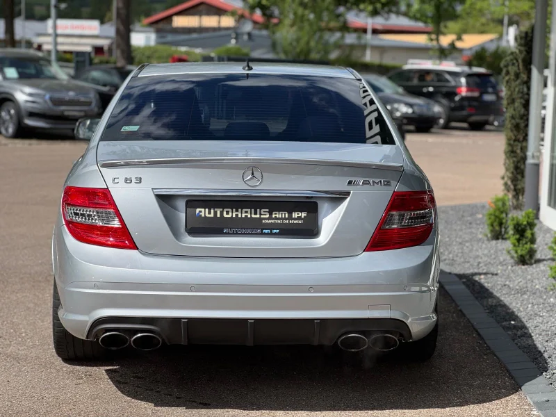 Mercedes-Benz C 63 AMG – 14