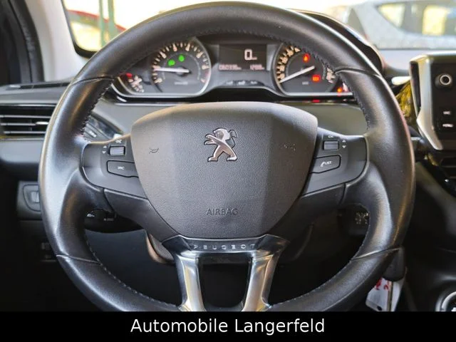 Peugeot 208 – 19