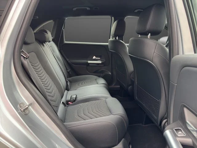 Mercedes-Benz B 220 – 12