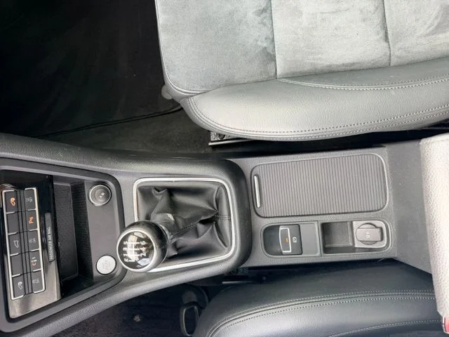 VW Sharan – 28