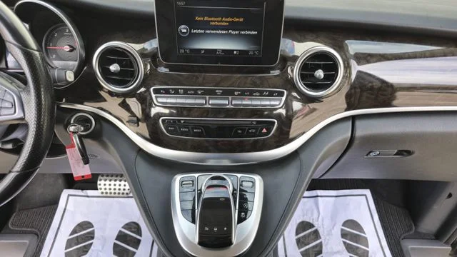 Mercedes-Benz V 220 – 29