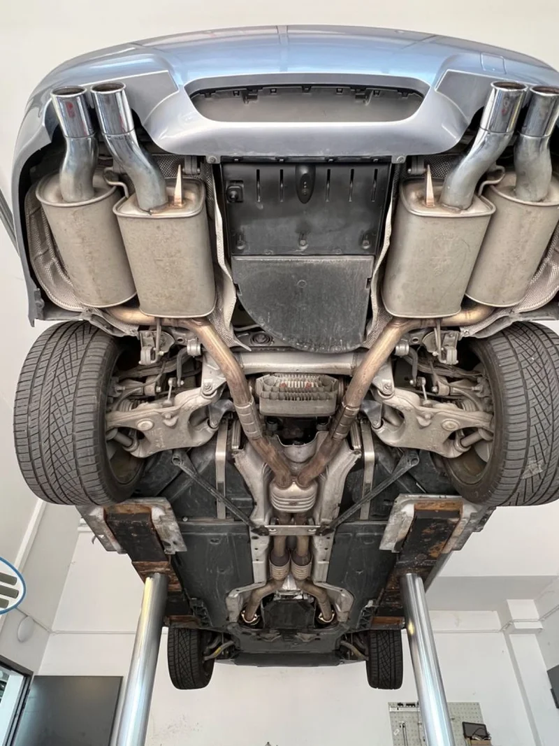 BMW M5 – 4