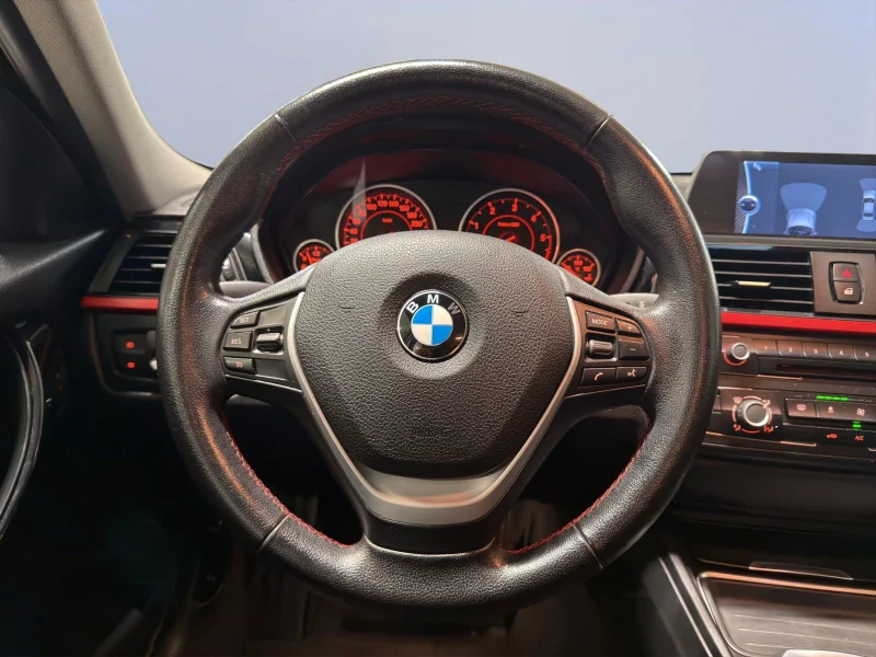 BMW 320 – 12