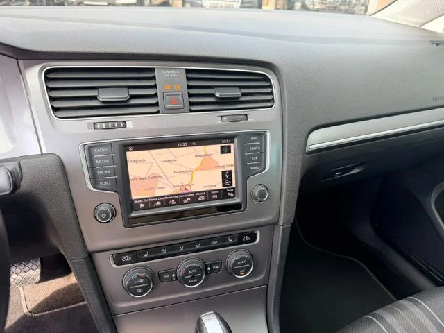 VW Golf – 25
