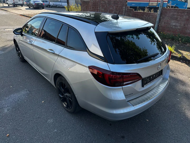 Opel Astra – 8