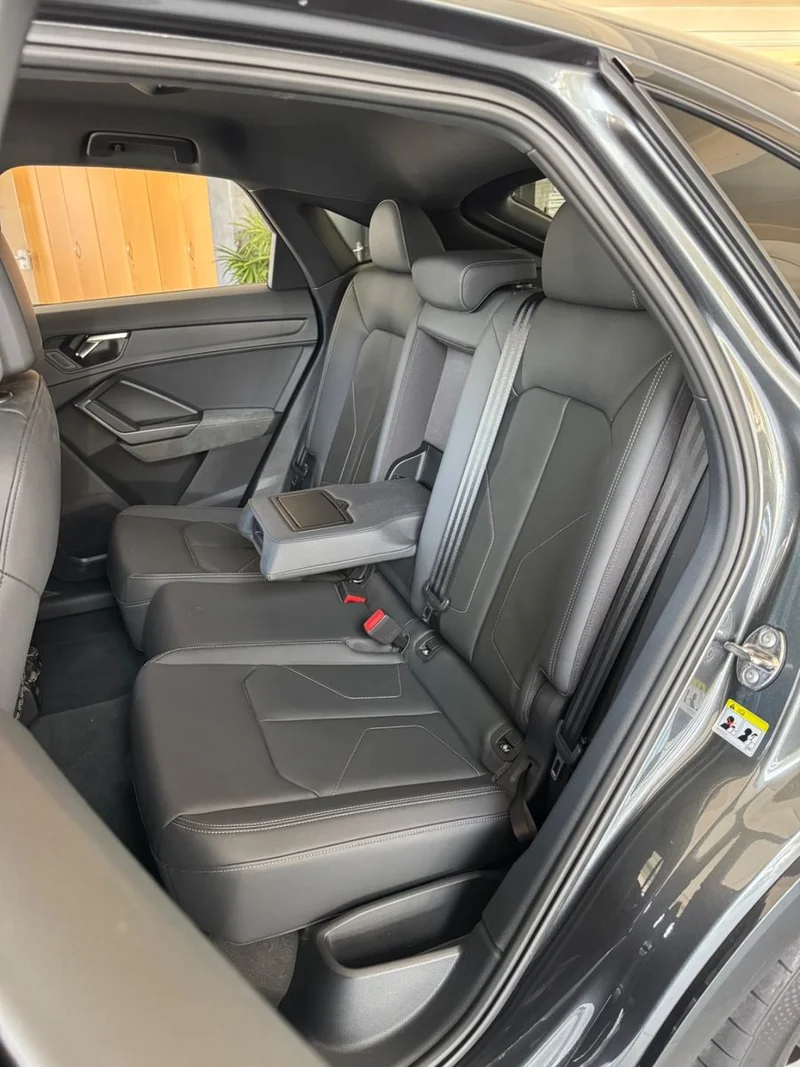 Audi Q3 – 18