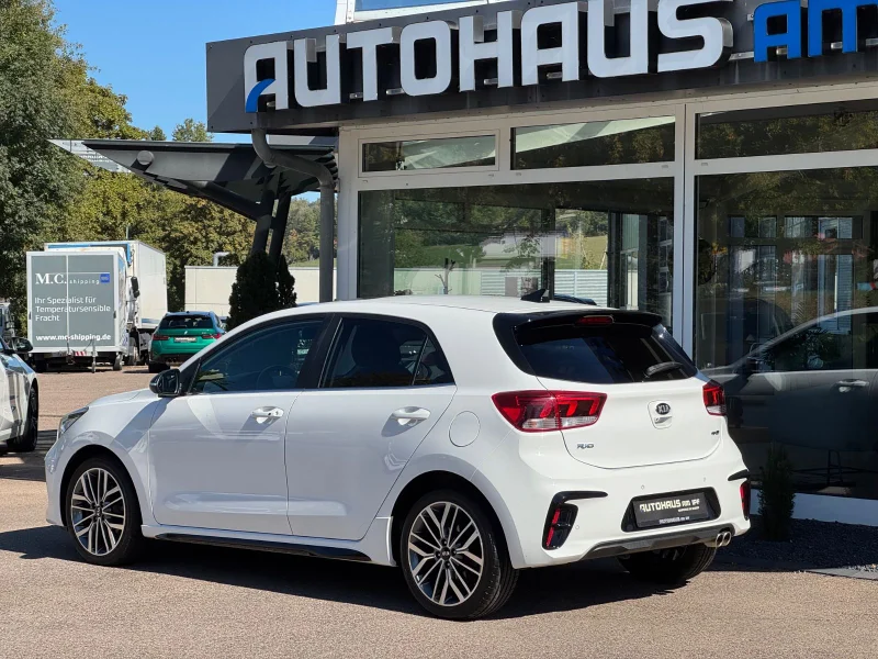 Kia Rio – 6