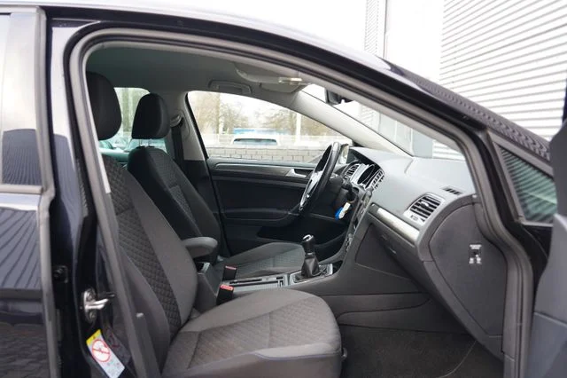 VW Golf – 15