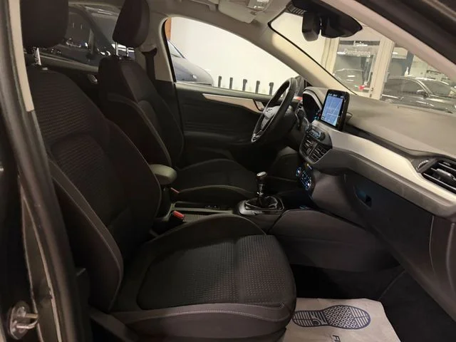 Ford Focus – 17