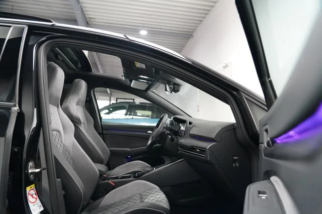 VW Golf – 28