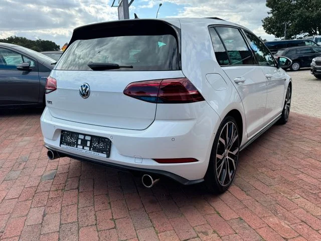 Volkswagen Golf – 5