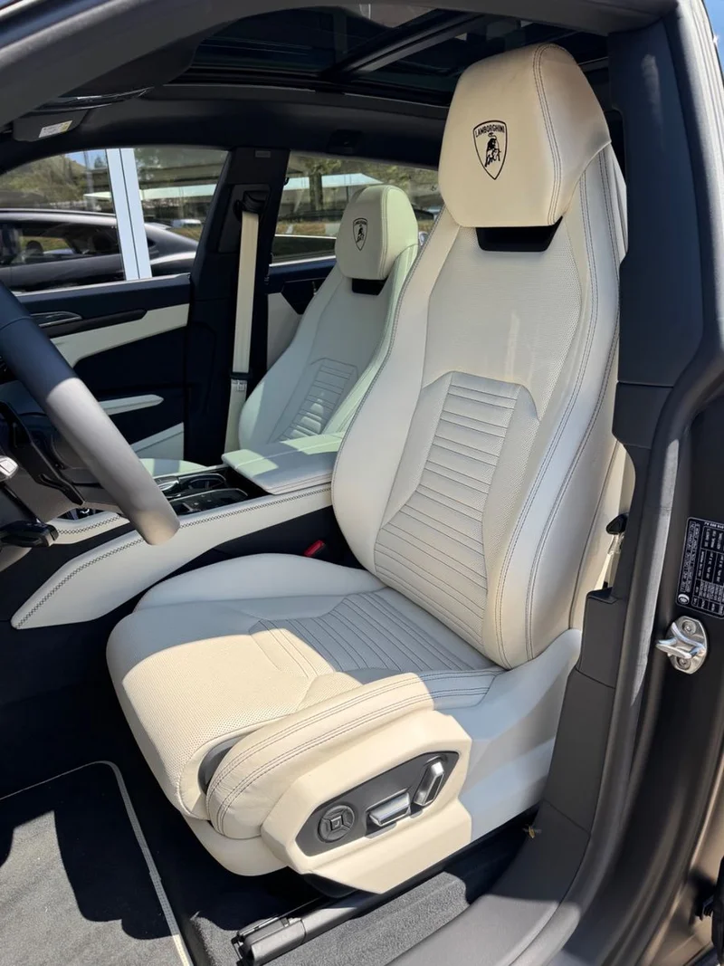 Lamborghini Urus – 37